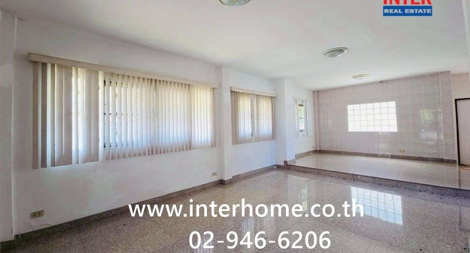 For sale 4 bedrooms house in Phra Samut Chedi, Samut Prakan