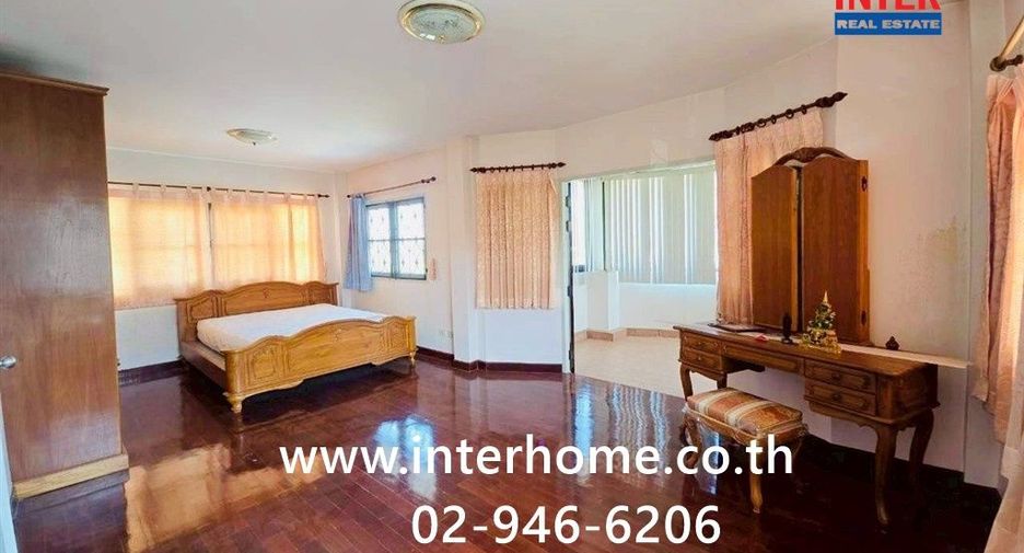 For sale 4 bedrooms house in Phra Samut Chedi, Samut Prakan