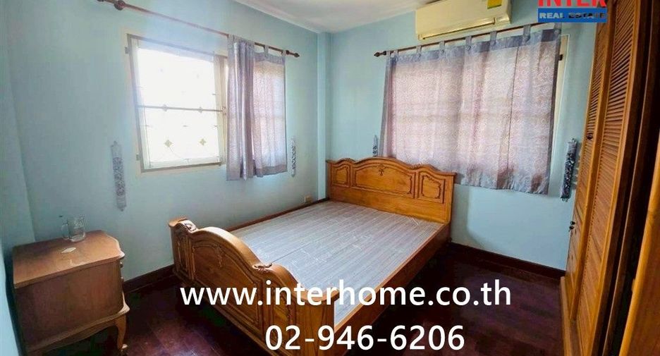 For sale 4 bedrooms house in Phra Samut Chedi, Samut Prakan