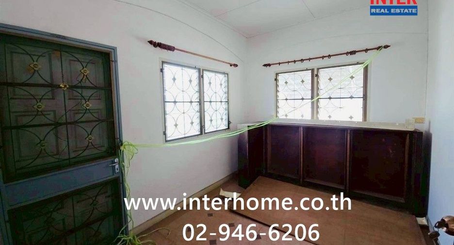 For sale 4 bedrooms house in Phra Samut Chedi, Samut Prakan