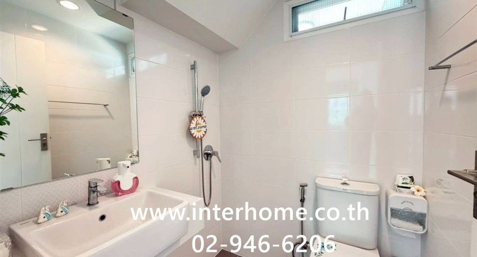 For sale 3 bedrooms house in Phra Samut Chedi, Samut Prakan