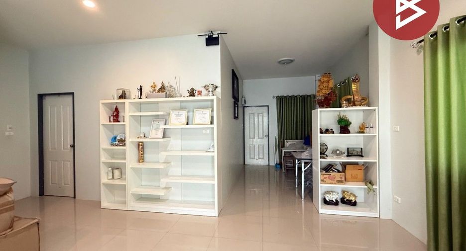 For sale 3 bedrooms house in Nakhon Chai Si, Nakhon Pathom