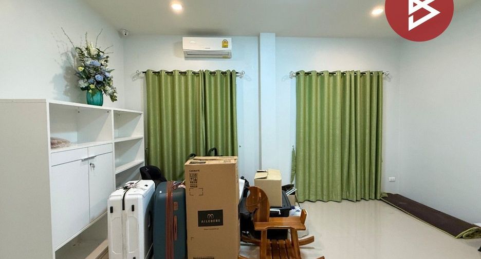 For sale 3 bedrooms house in Nakhon Chai Si, Nakhon Pathom