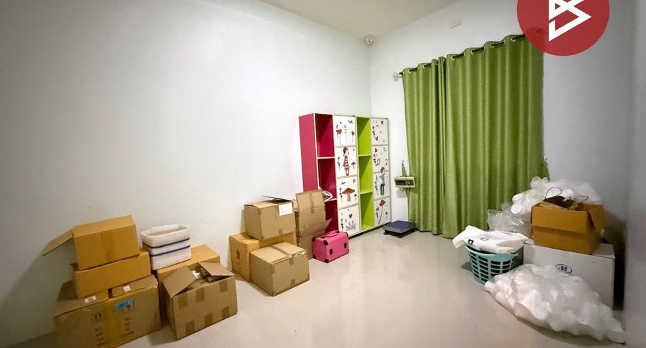For sale 3 bedrooms house in Nakhon Chai Si, Nakhon Pathom