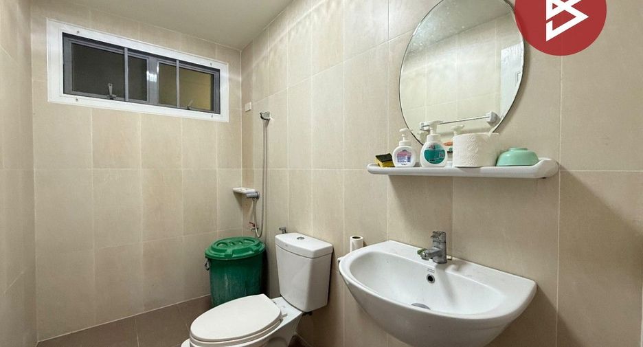 For sale 3 bedrooms house in Nakhon Chai Si, Nakhon Pathom