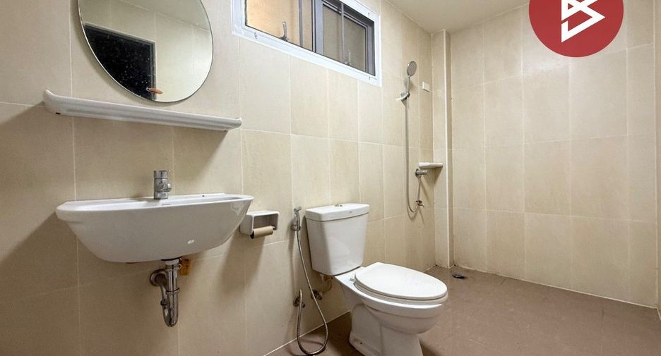 For sale 3 bedrooms house in Nakhon Chai Si, Nakhon Pathom