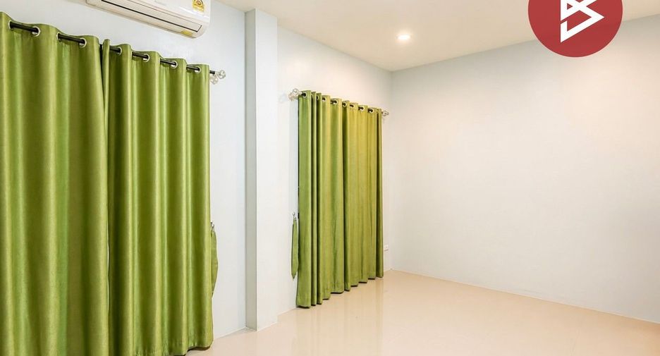 Casa en venta de 3 habitaciones en Nakhon Chai Si, Nakhon Pathom