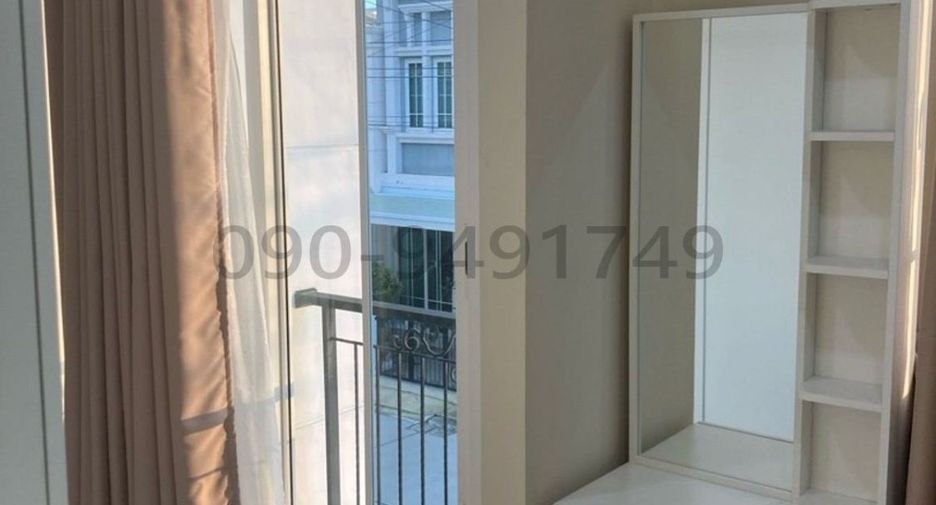 For rent 3 bedrooms townhouse in Mueang Samut Prakan, Samut Prakan