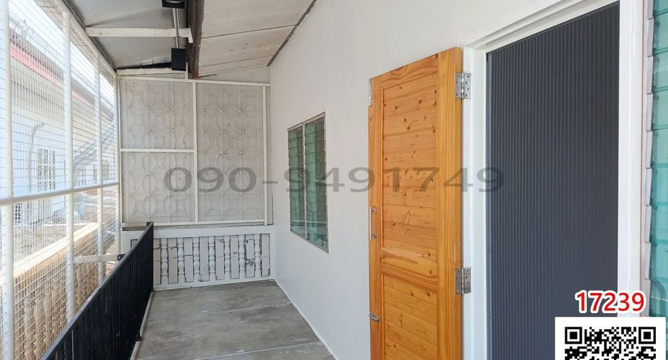 For rent 2 bedrooms townhouse in Bang Na, Bangkok