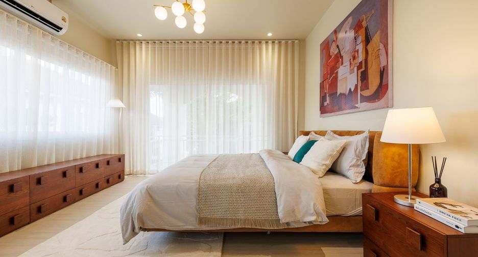 For rent and for sale 4 bedrooms villa in San Sai, Chiang Mai