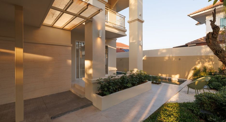 For rent and for sale 4 bedrooms villa in San Sai, Chiang Mai