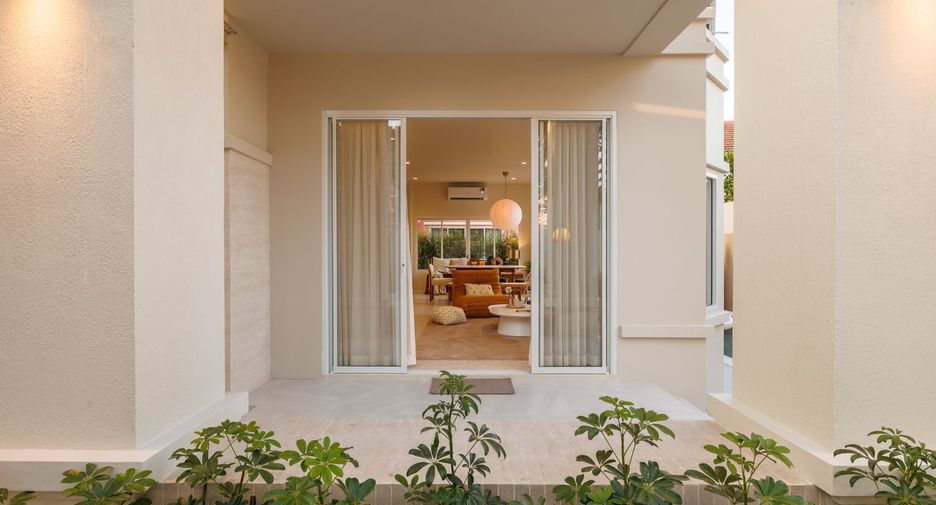 For rent and for sale 4 bedrooms villa in San Sai, Chiang Mai