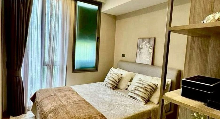 For rent 3 bedrooms condo in Watthana, Bangkok