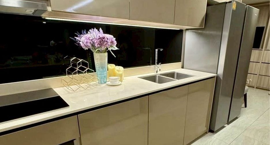 For rent 3 bedrooms condo in Watthana, Bangkok