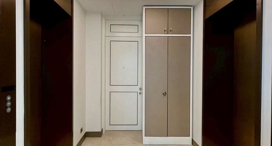 For rent and for sale 2 bedrooms condo in Khlong San, Bangkok