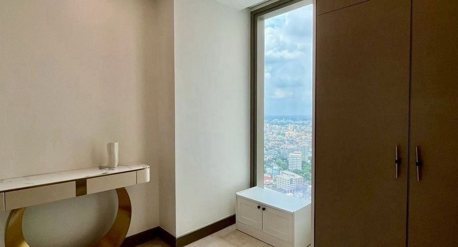 For rent and for sale 2 bedrooms condo in Khlong San, Bangkok