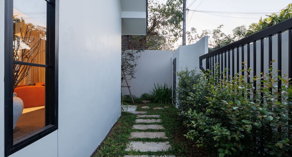 Casa en alquiler y en venta de 5 habitaciones en Mueang Chiang Mai, Chiang Mai
