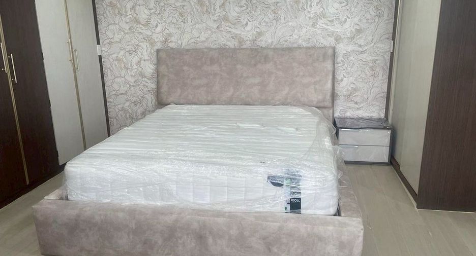 For rent 3 bedrooms condo in Khlong Toei, Bangkok