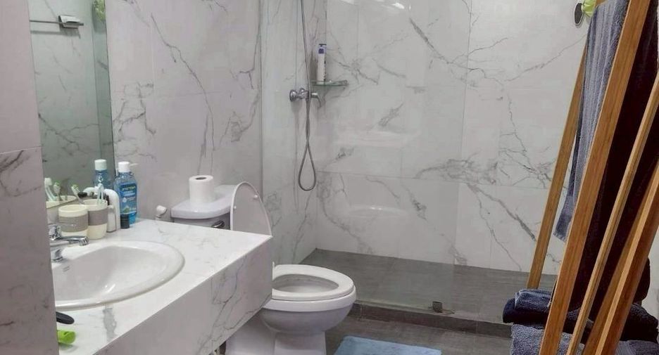 For rent 3 bedrooms condo in Watthana, Bangkok