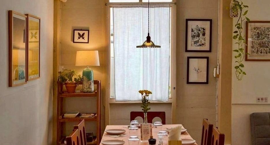 For rent and for sale 3 bedrooms retail Space in Bang Rak, Bangkok