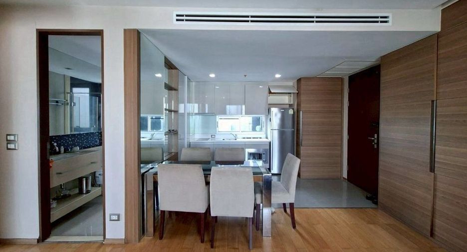 For rent 2 bedrooms condo in Watthana, Bangkok