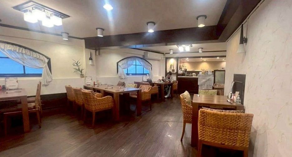 For rent retail Space in Watthana, Bangkok