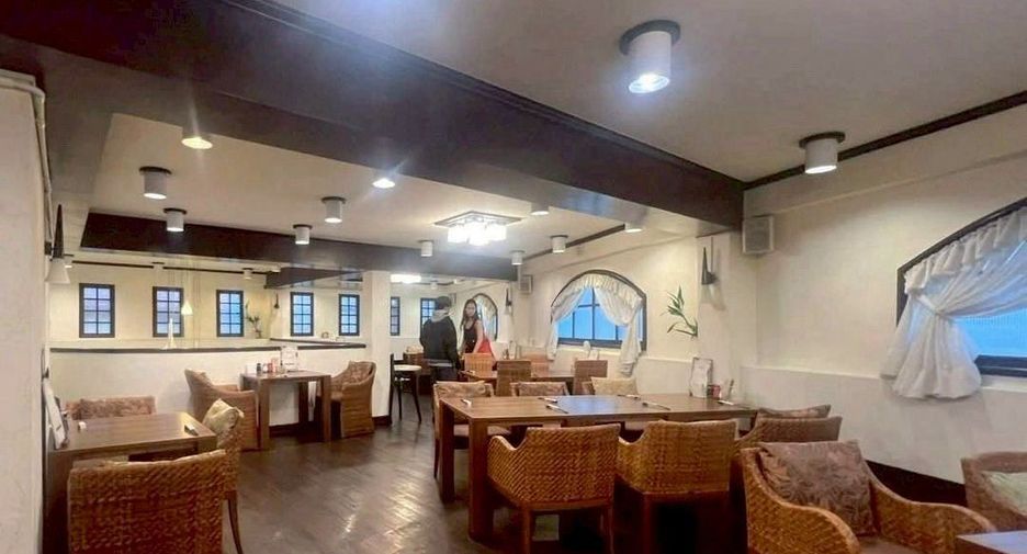 For rent retail Space in Watthana, Bangkok