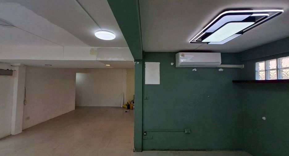 Gewerbefläche zur Miete in Watthana, Bangkok