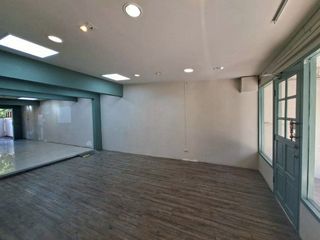 For rent retail Space in Watthana, Bangkok