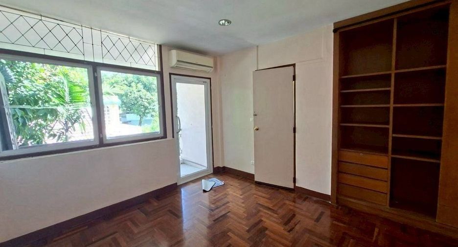 Gewerbefläche zur Miete in Watthana, Bangkok