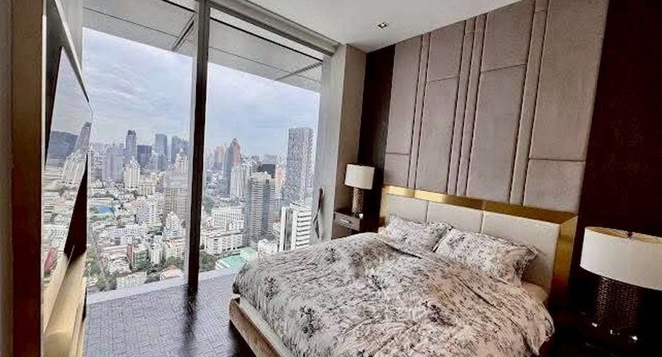 For rent 4 bedrooms condo in Sathon, Bangkok