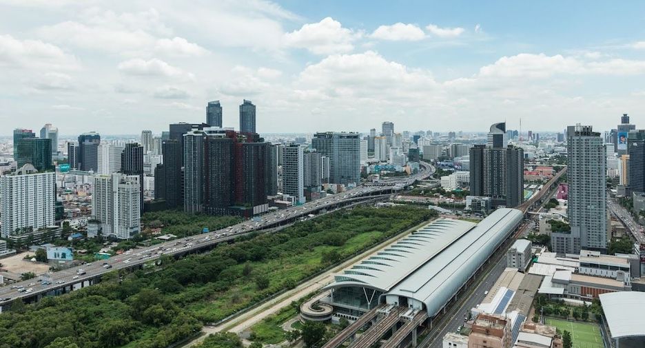 Wohnung zur Miete und zum Kauf mit 2 Zimmer in Watthana, Bangkok