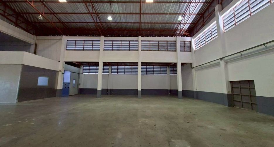 For rent warehouse in Mueang Samut Prakan, Samut Prakan