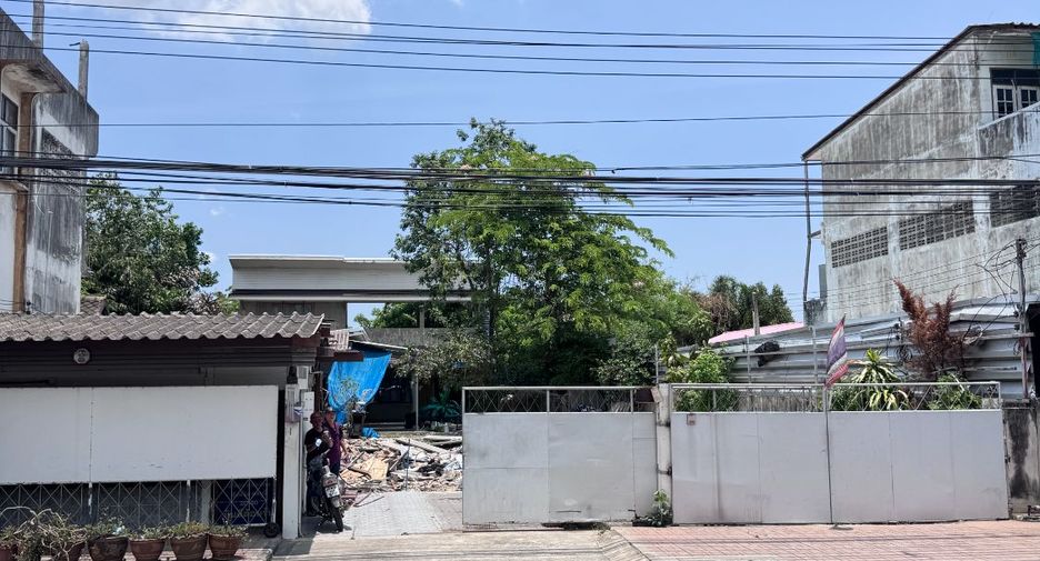 For sale land in Phanat Nikhom, Chonburi