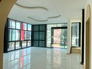 出租 商业空间 在 Watthana, 曼谷