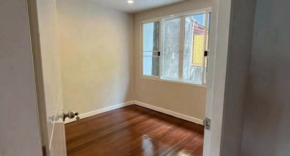 For rent 3 bedrooms house in Suan Luang, Bangkok