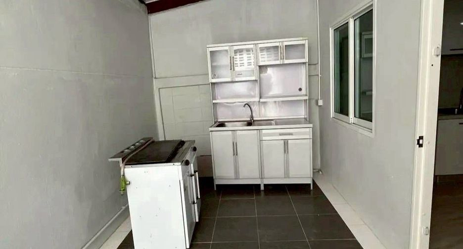 For rent 3 bedrooms house in Suan Luang, Bangkok