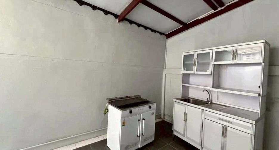 For rent 3 bedrooms house in Suan Luang, Bangkok