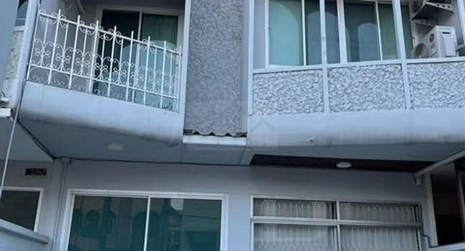 For rent 3 bedrooms house in Suan Luang, Bangkok