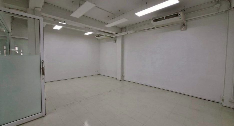 Oficina en alquiler en Sathon, Bangkok
