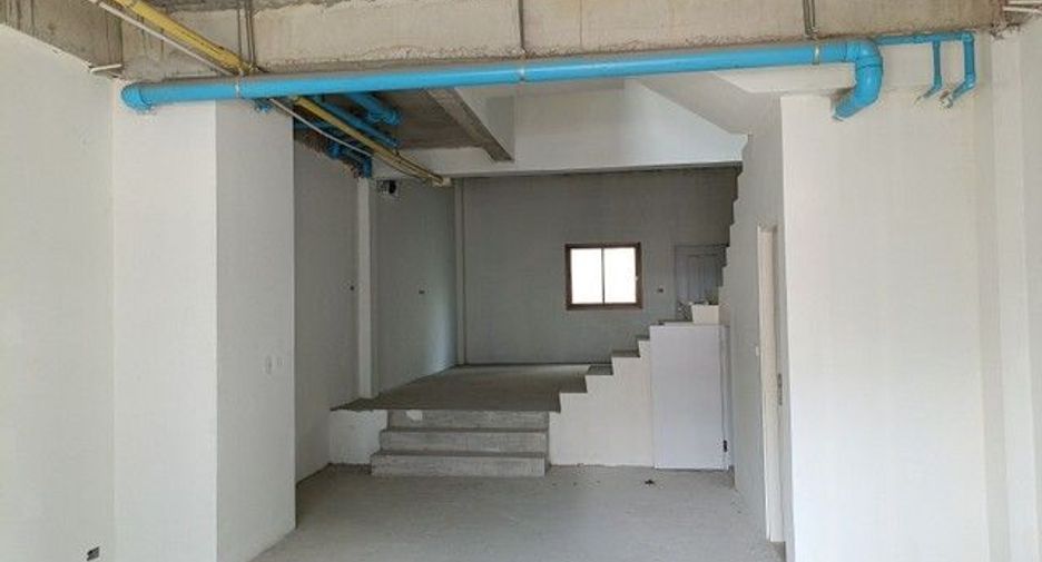 Продажа 1 кровать торговое помещение в Щанг Тхонгланг, Бангкок