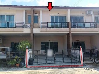 Reihenhaus zum Kauf mit 3 Zimmer in Nong Chok, Bangkok
