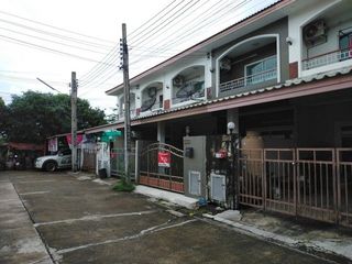 Reihenhaus zum Kauf mit 3 Zimmer in Nong Chok, Bangkok