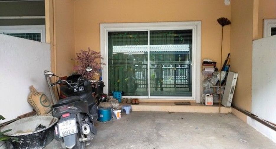 For sale 3 bedrooms townhouse in Nong Chok, Bangkok