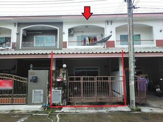 Reihenhaus zum Kauf mit 3 Zimmer in Nong Chok, Bangkok