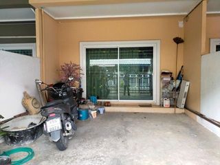 Reihenhaus zum Kauf mit 3 Zimmer in Nong Chok, Bangkok