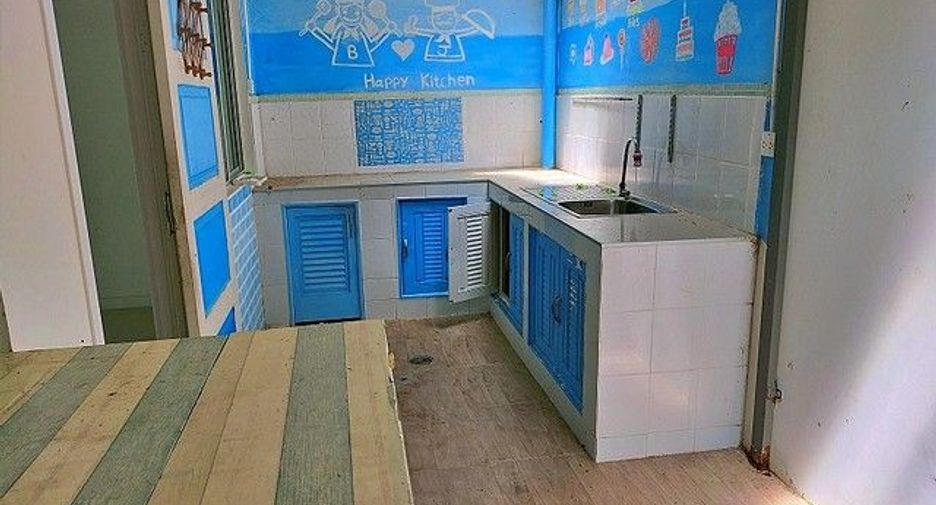 For sale 3 bedrooms townhouse in Nong Chok, Bangkok