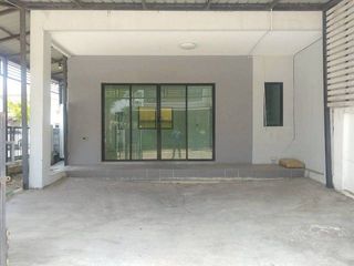 For sale 1 bed townhouse in Lat Krabang, Bangkok