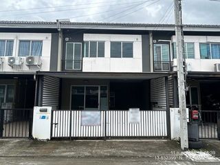 Reihenhaus zum Kauf mit 3 Zimmer in Nong Chok, Bangkok