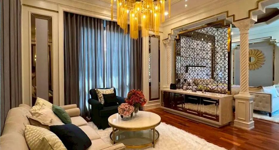 For rent and for sale 4 bedrooms house in Thawi Watthana, Bangkok